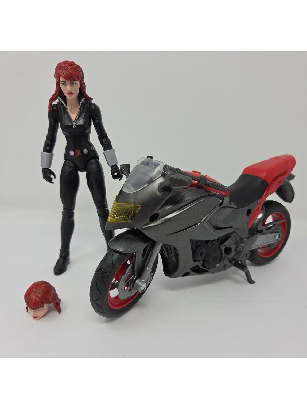 Marvel Legends Black Widow with Motorcycle Cycle Action Figure Complete